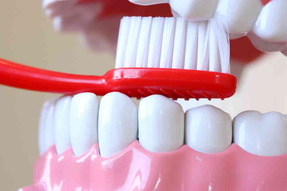 نگهداری از ایمپلنت دندان و داشتن دندان دائمی و طبیعی